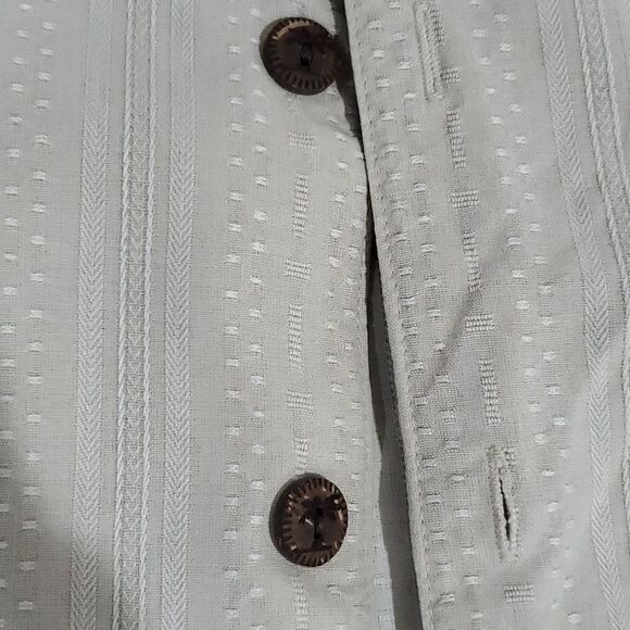Boundary Bay large silk button down short sleeve shirt - Picture 5 of 6